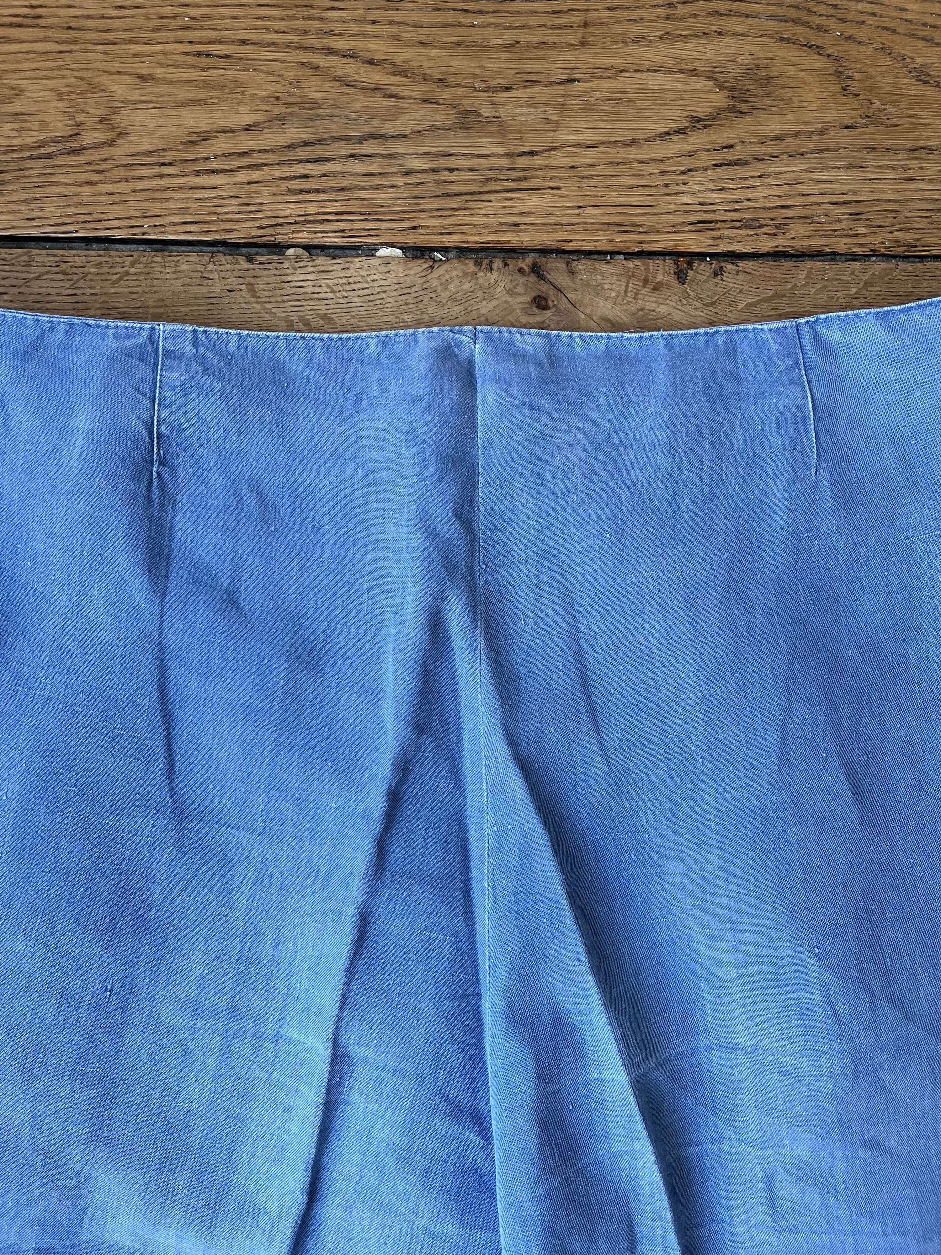 1990's Vintage Italian Asymetrical Shorts Shorts (L)