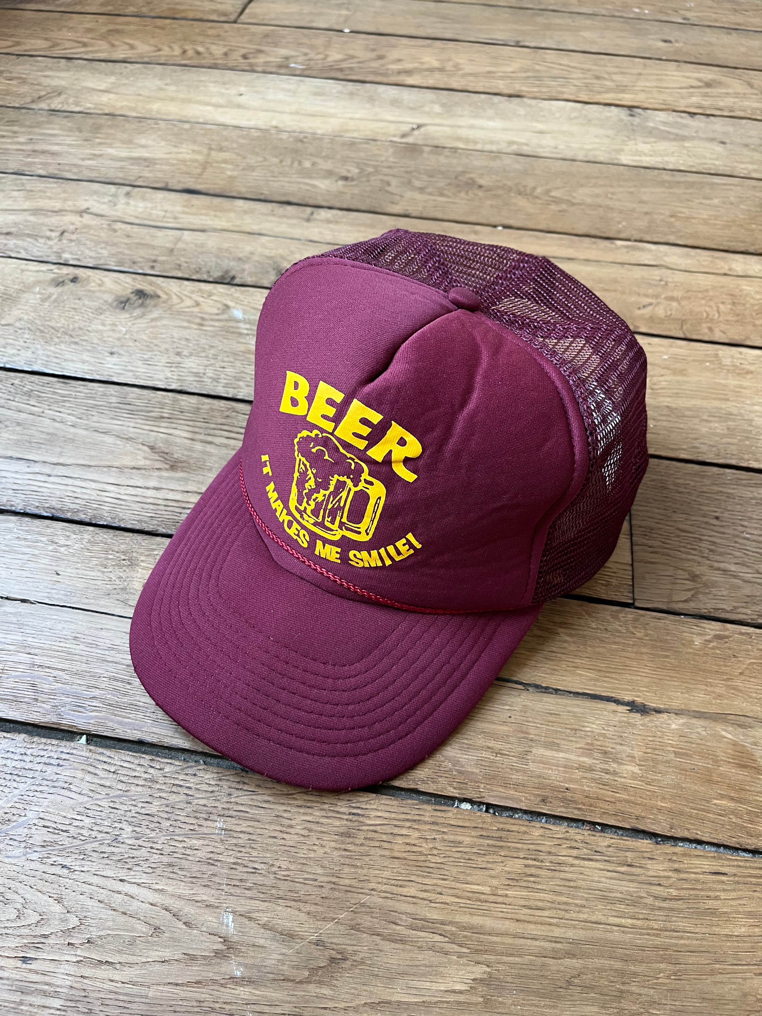 Beers it makes me smile trucker hat - 1990's