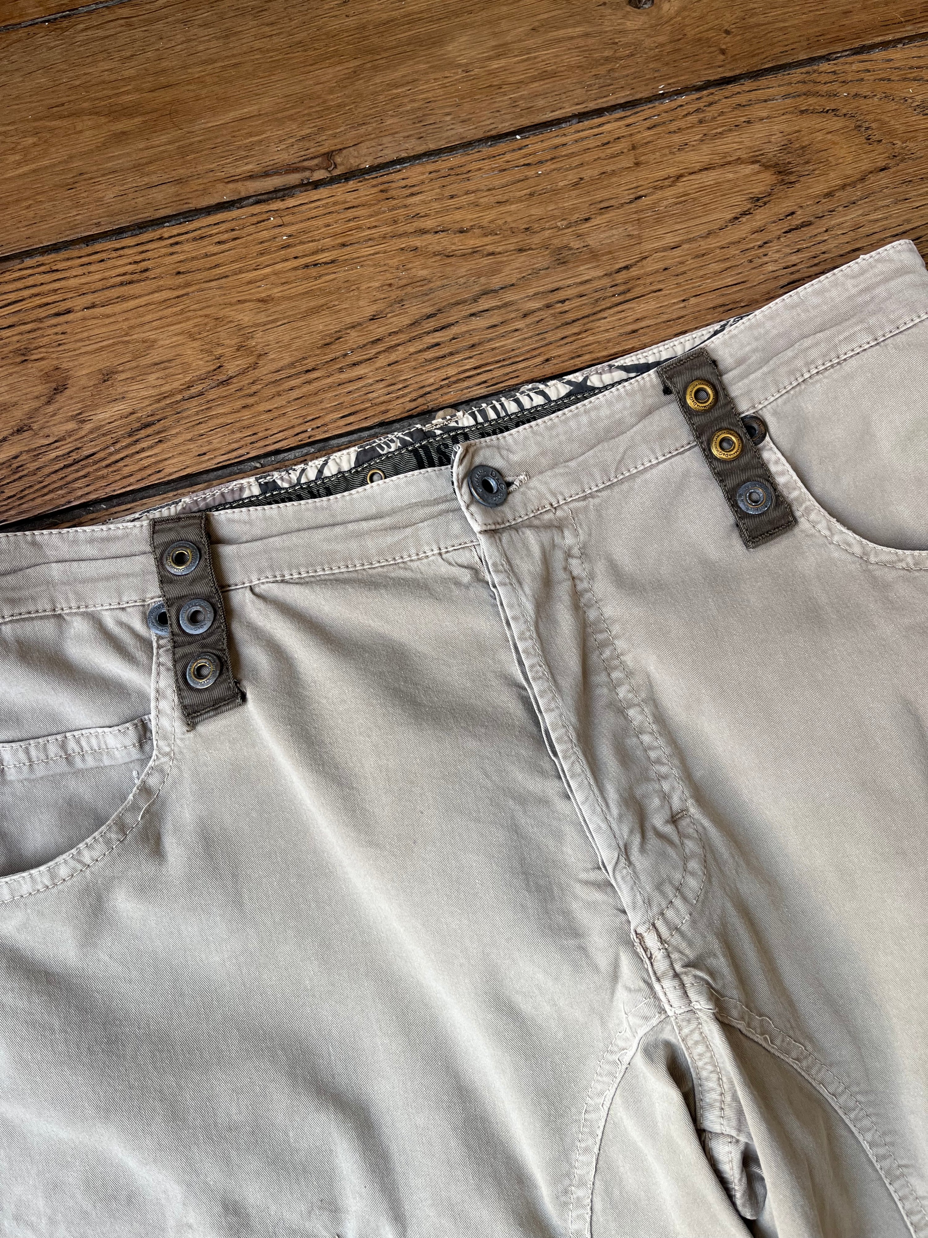 SS04 Vintage Dolce & Gabbana Cargo Short (IT 48)