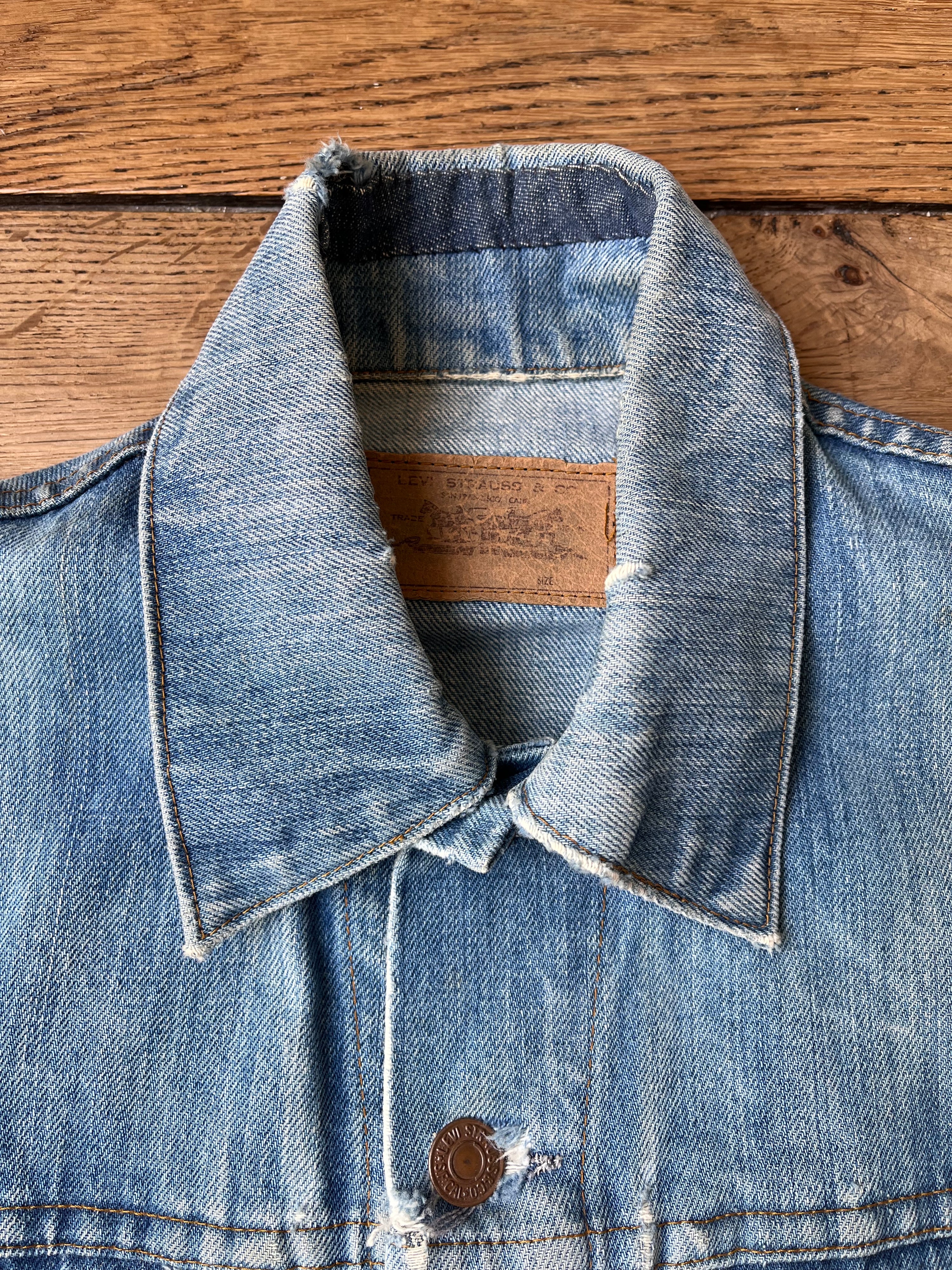 1980's Vintage Distressed Orange Tab Levi's Jacket (M)