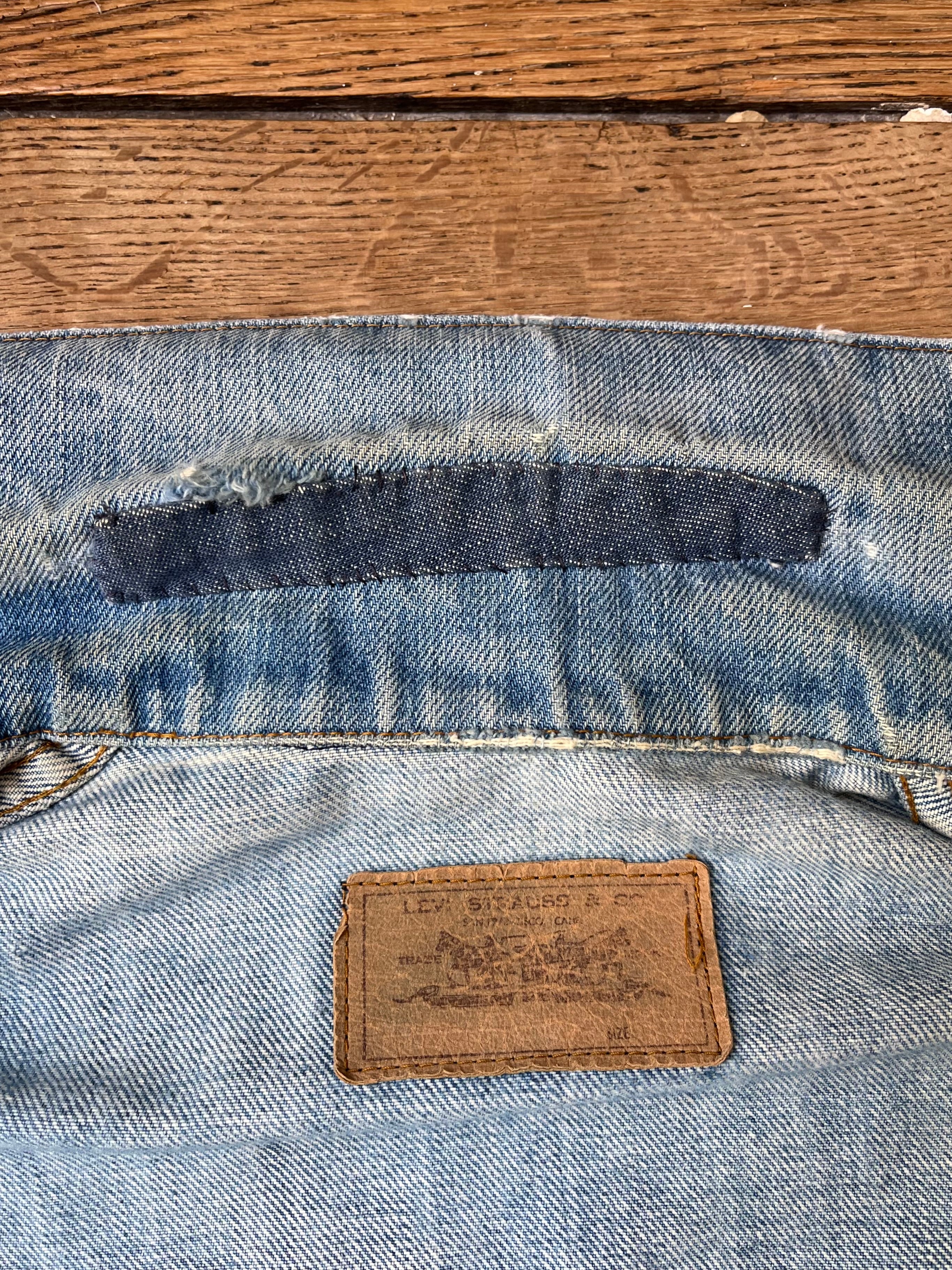 1980's Vintage Distressed Orange Tab Levi's Jacket (M)