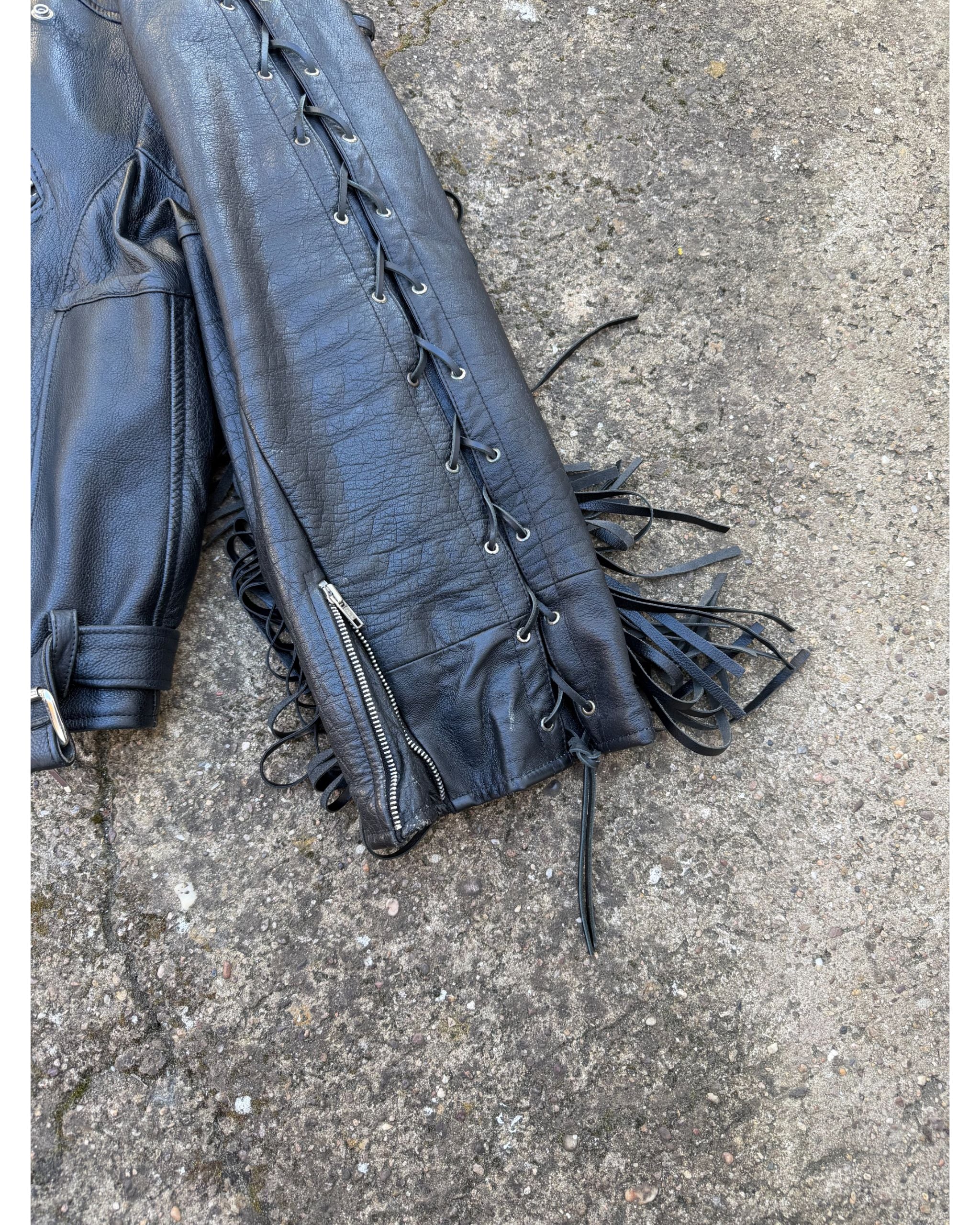 Fringed-upcycled leather jacket - SS22