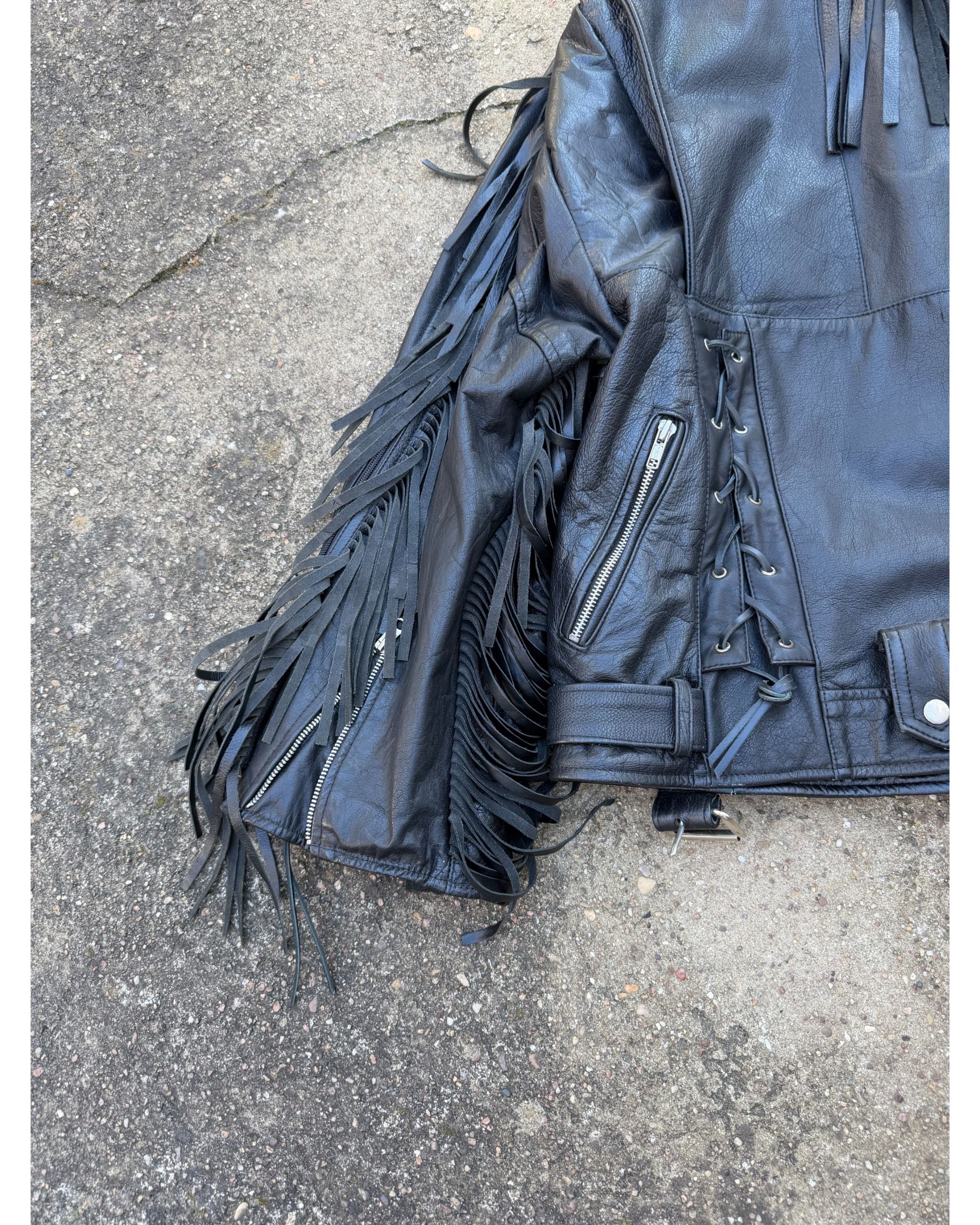 Fringed-upcycled leather jacket - SS22