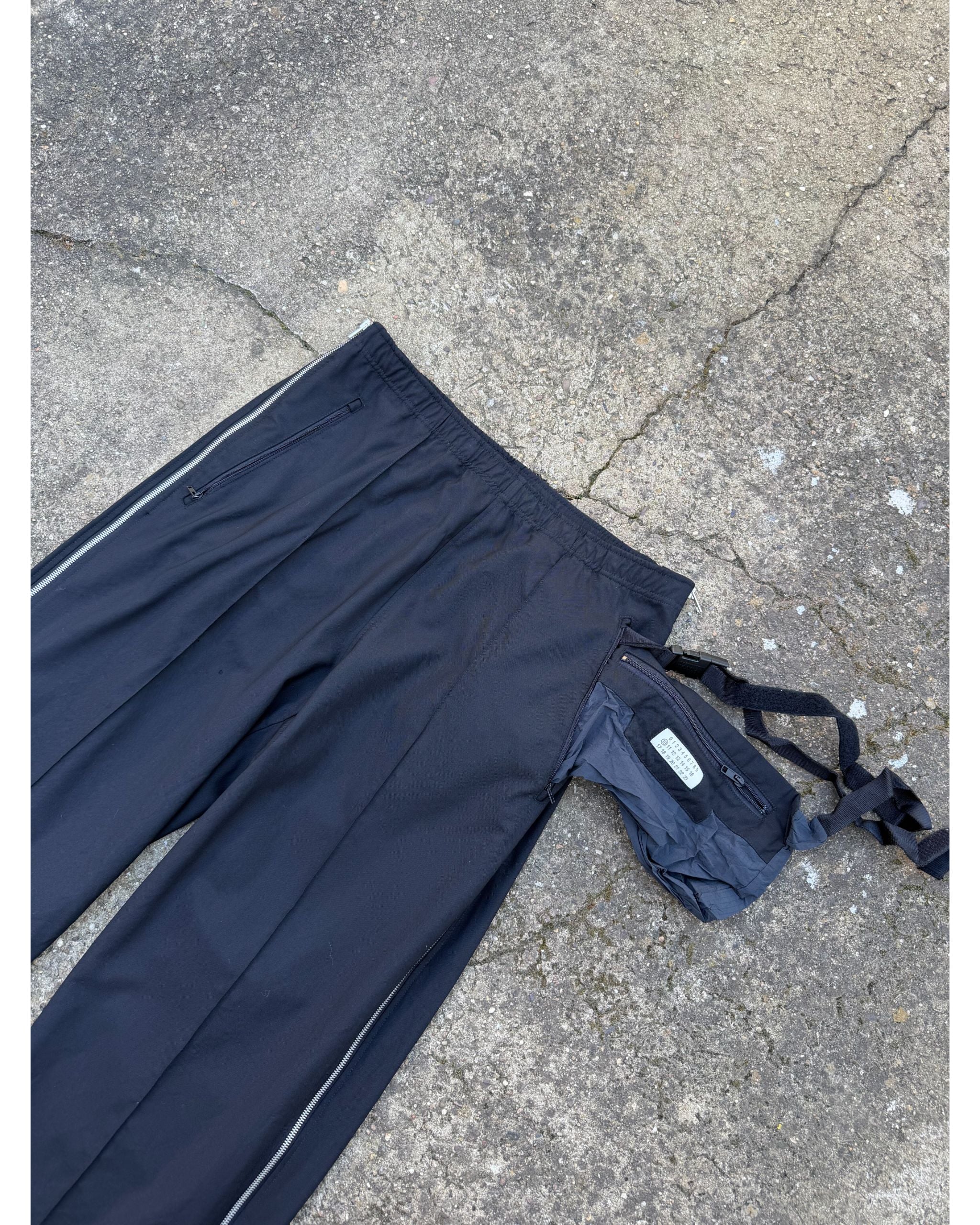 Wool side zip pocket pants