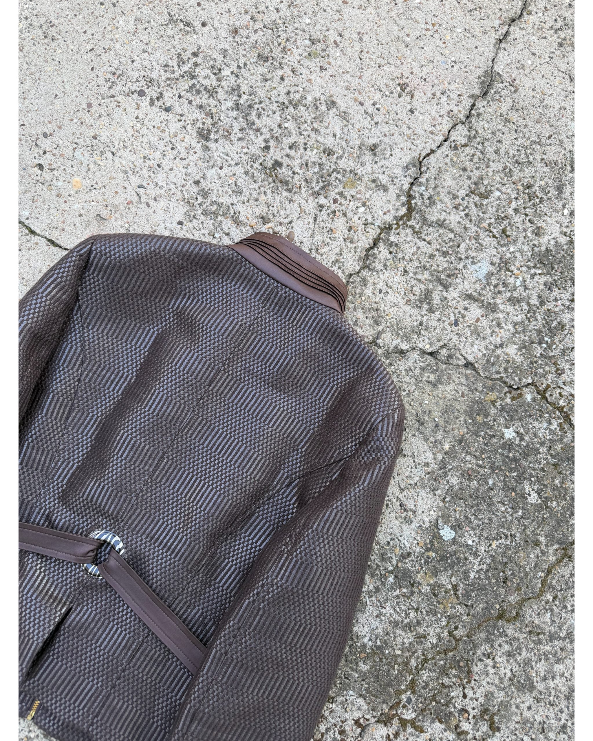 Tailored brown jacket
