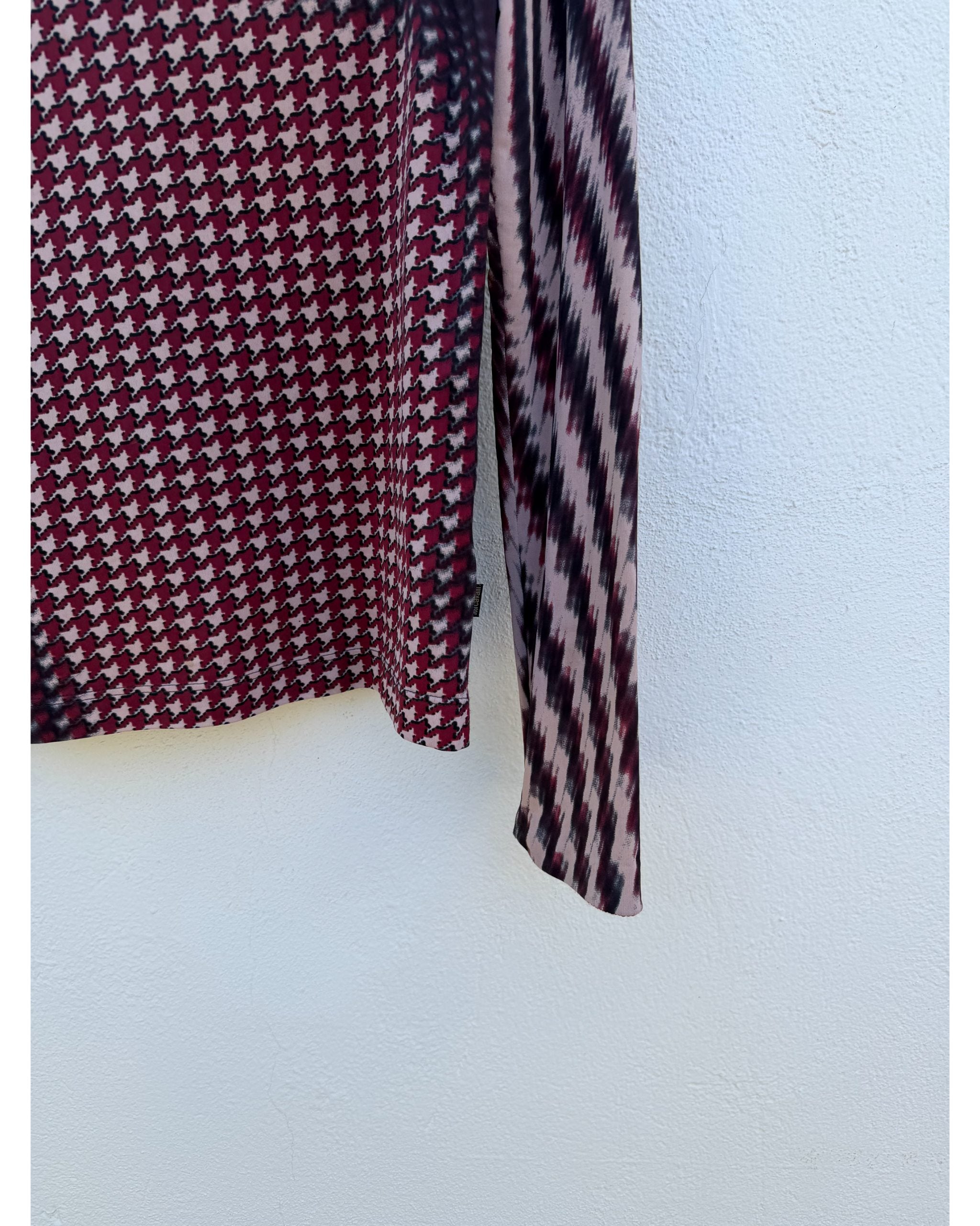 Houndstooth distortion illusion top - SS01