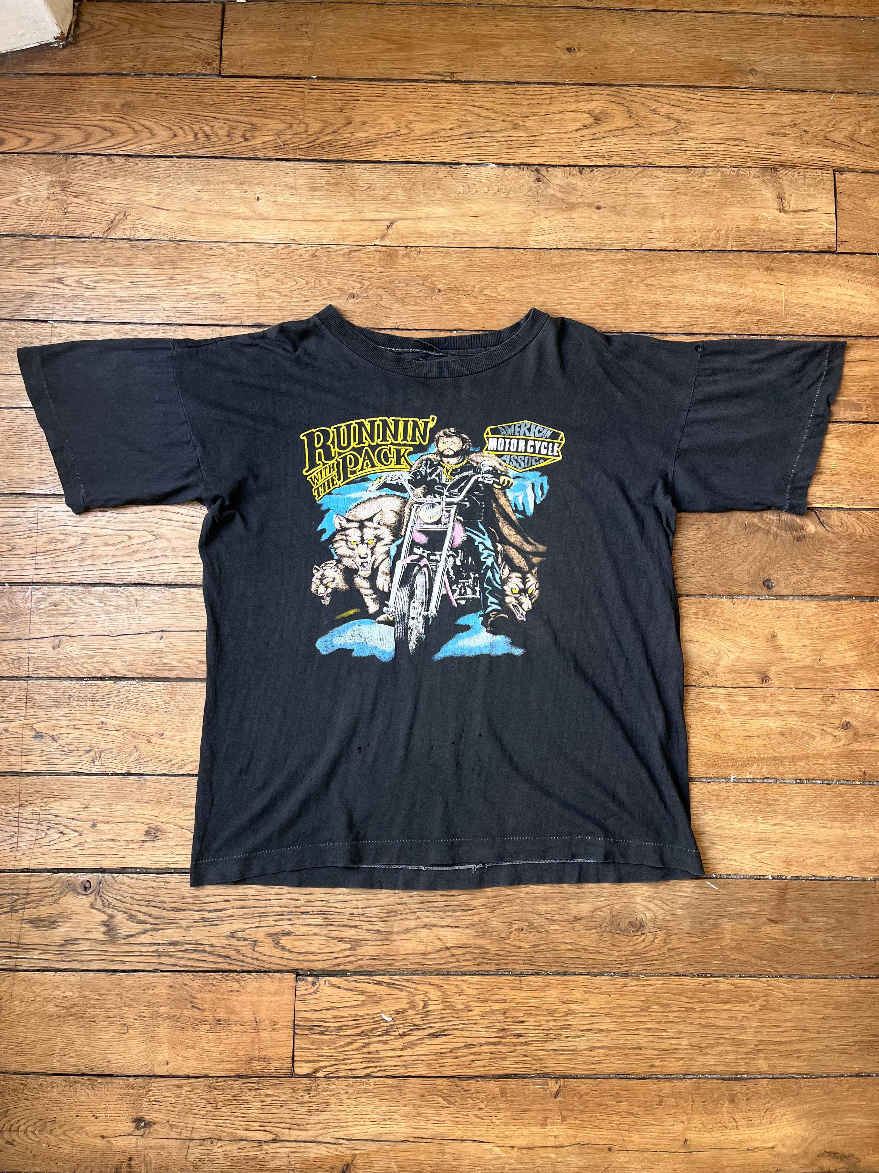 1980s Vintage Harley Davidson Bootleg Runnin With The Pack T-shirt (M)